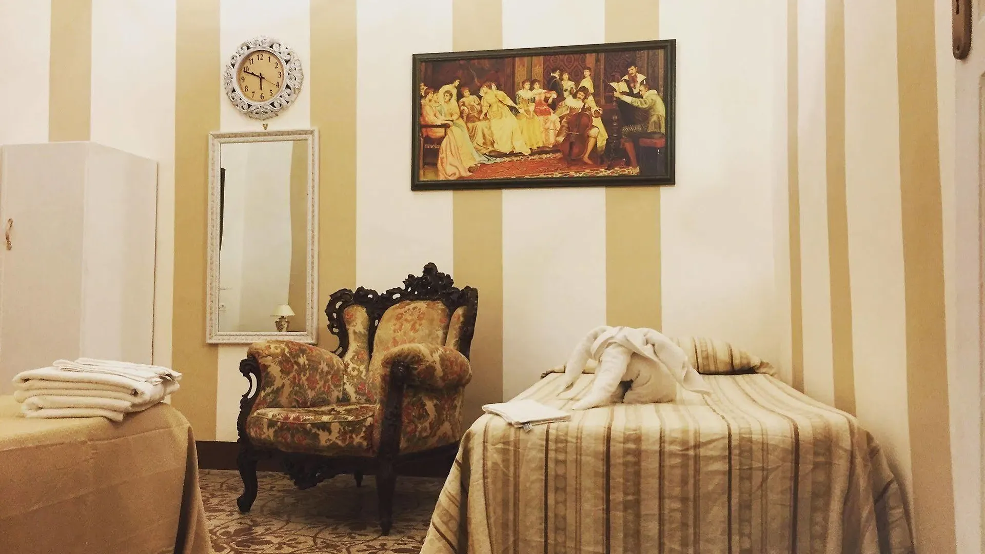 Voila Rooms Guest House Terrasini