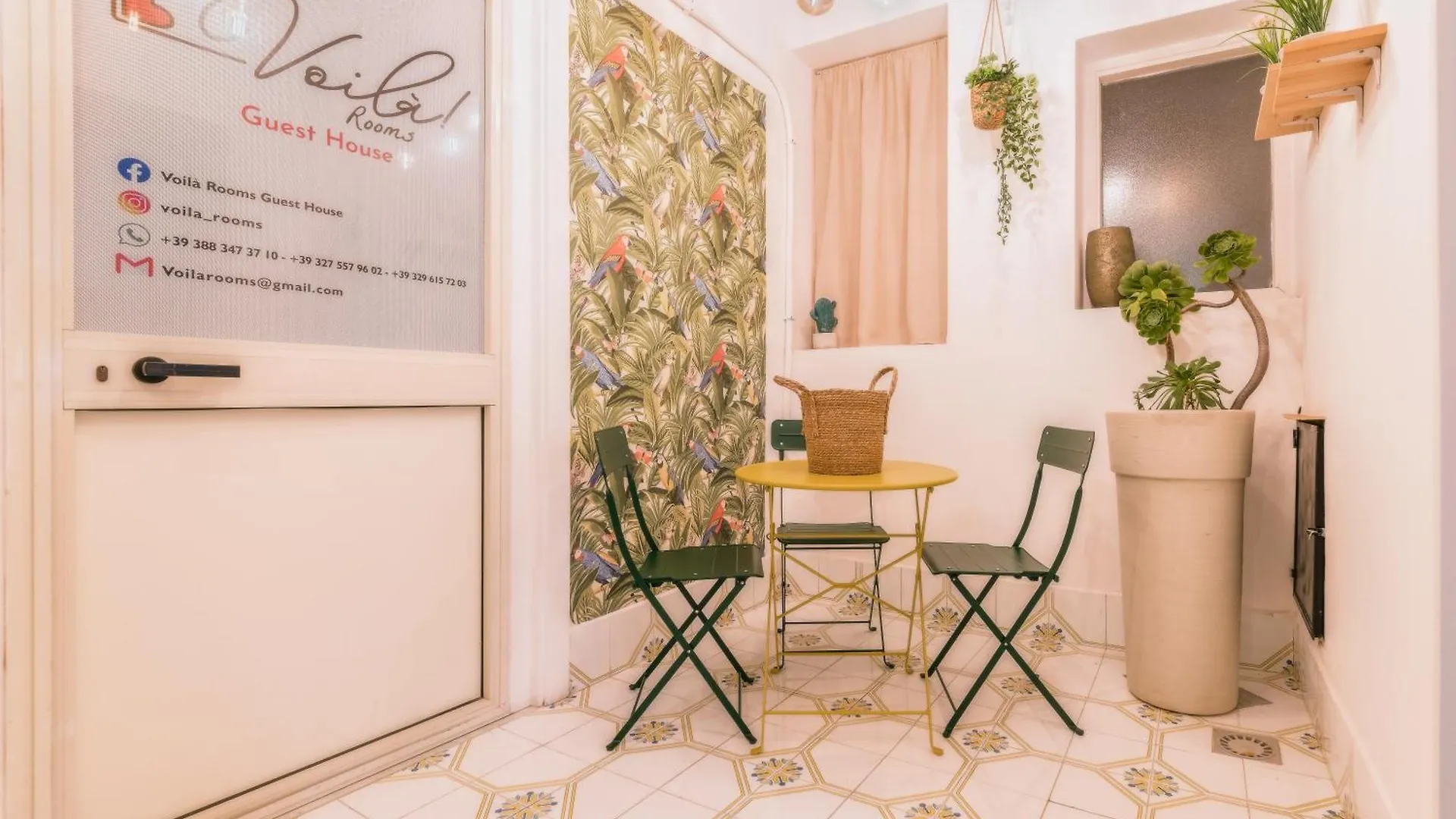 Voila Rooms Guest House Terrasini 3*,  Italy