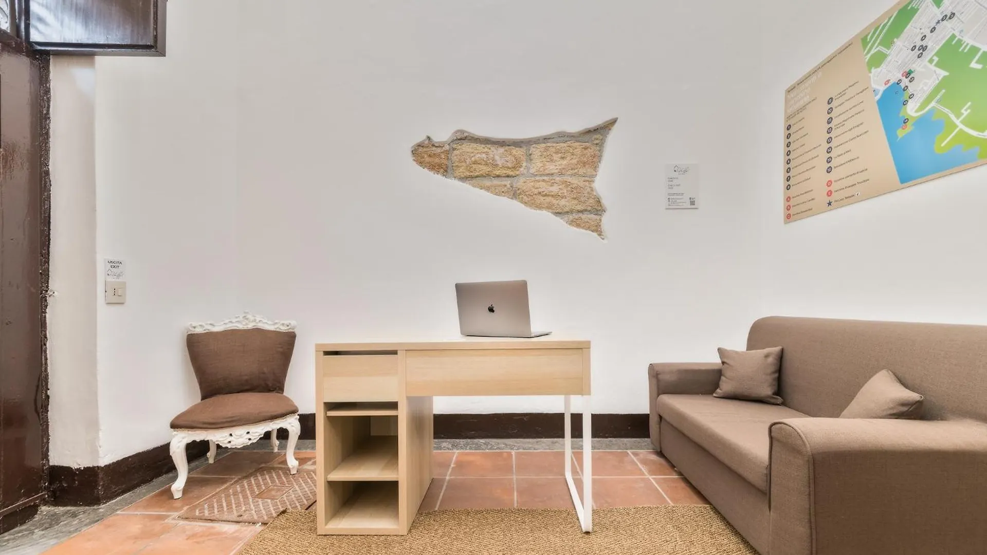 Voila Rooms Guest House Terrasini