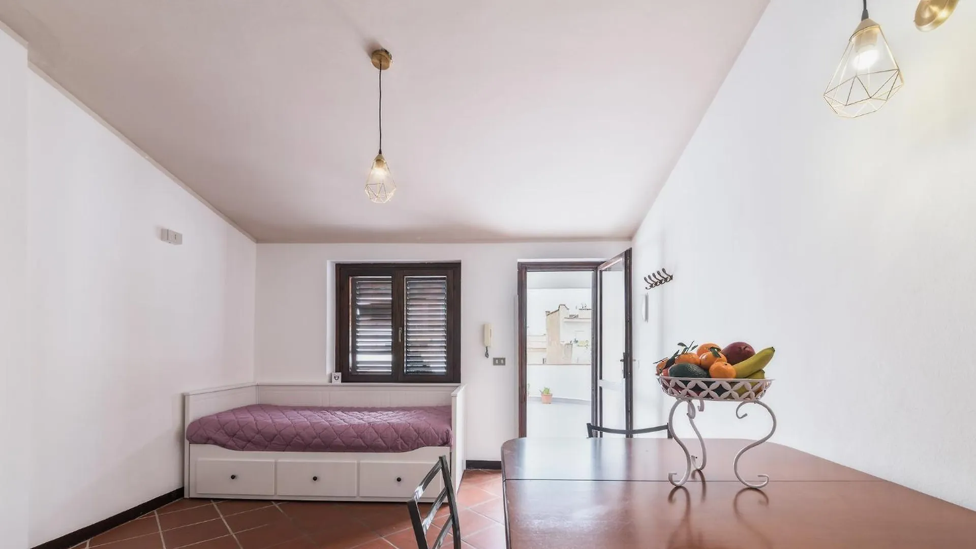 Voila Rooms Guest House Terrasini