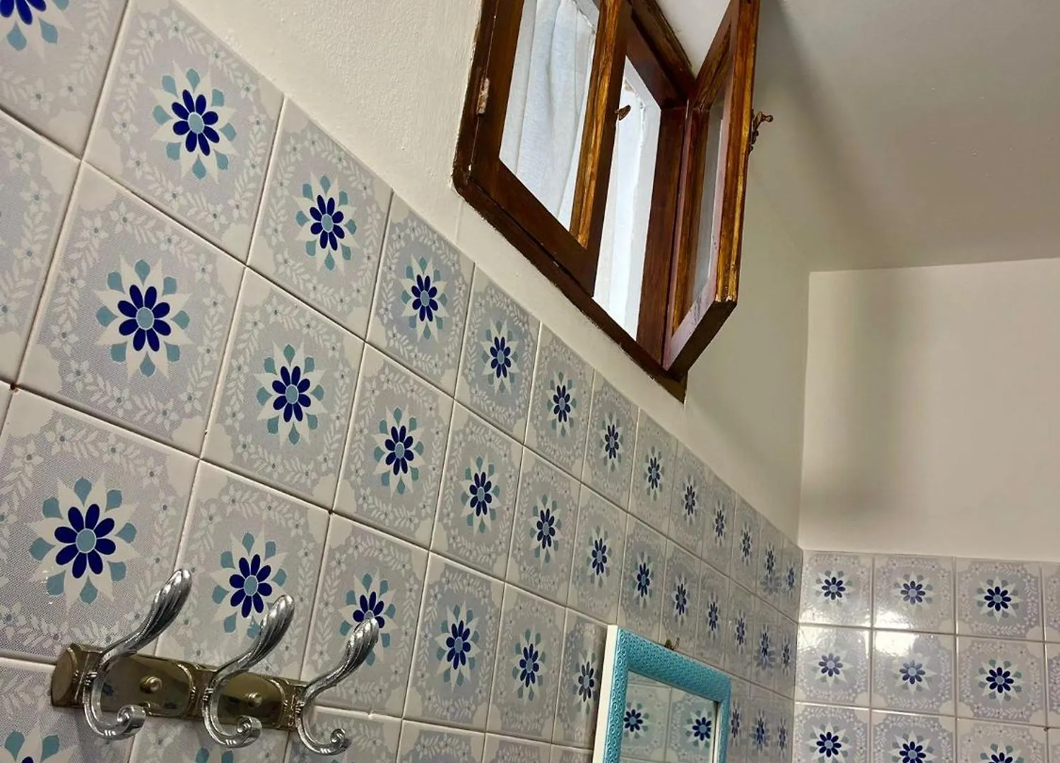 ***  Voila Rooms Guest House Terrasini Italië