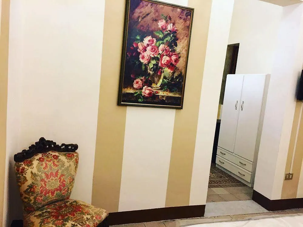 Voila Rooms Guest House Terrasini Italy