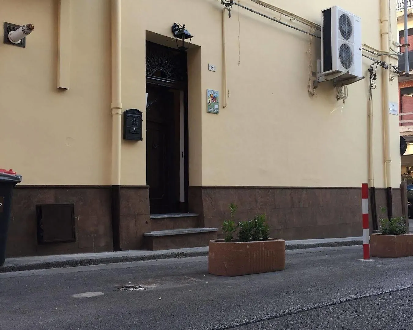 Voila Rooms Guest House Terrasini