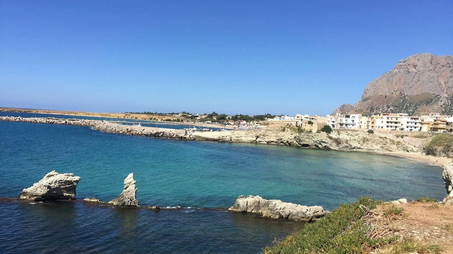 ***  Voila Rooms Guest House Terrasini Italy