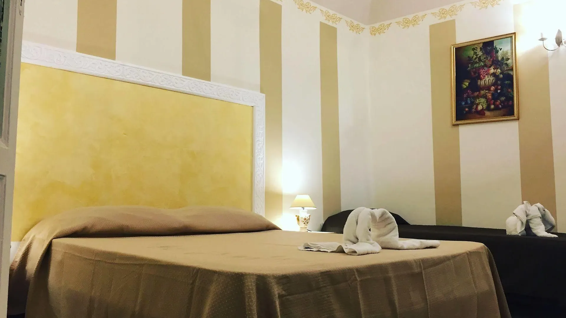 Voila Rooms Guest House Terrasini